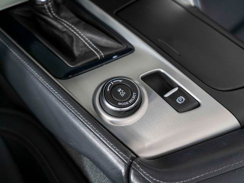 Used 2015 Chevrolet Corvette Z06 w/ 3LZ Preferred Equipment Group image 24