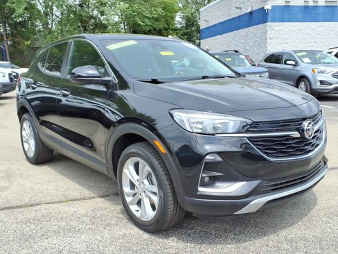 Used 2023 Buick Encore GX Preferred w/ Cold Weather Comfort Package AWD/4WD image 1
