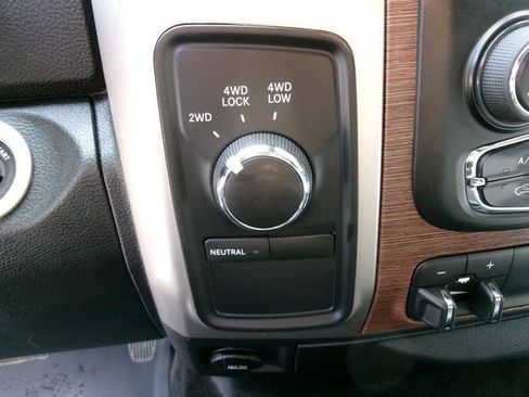 Used 2015 RAM 2500 Laramie AWD/4WD image 13