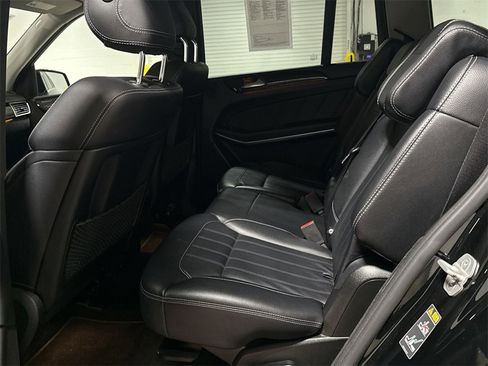 Used 2014 Mercedes-Benz GL 450 4MATIC image 24