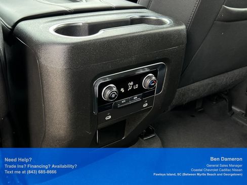 Used 2022 Chevrolet Suburban LT AWD/4WD image 18