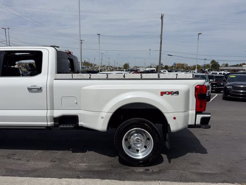 Used 2024 Ford F450 Platinum w/ FX4 Off-Road Package AWD/4WD image 35