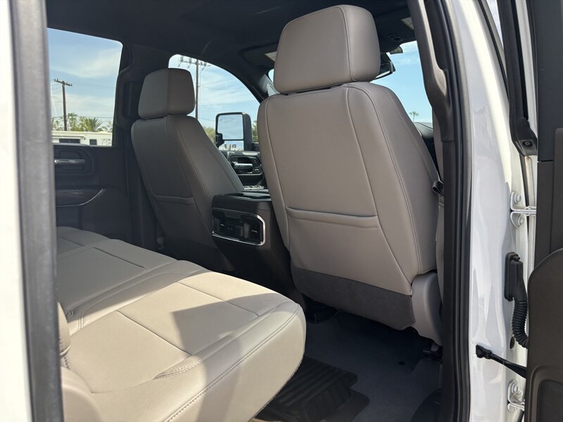 Used 2022 Chevrolet Silverado 2500 LTZ w/ LTZ Plus Package AWD/4WD image 32