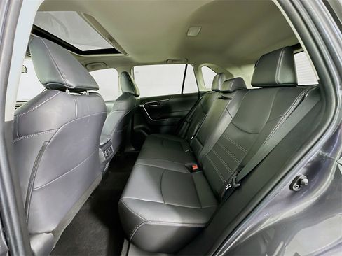 Used 2023 Toyota RAV4 XLE Premium image 22