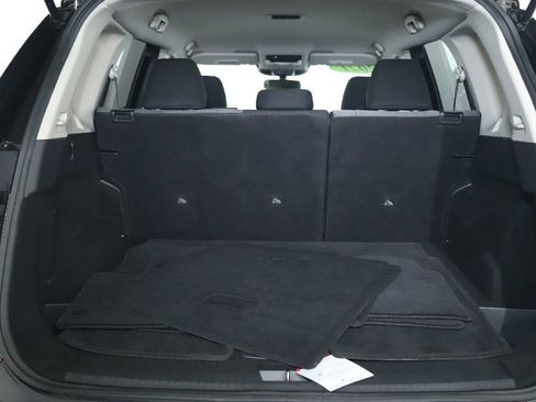 Used 2021 Nissan Rogue SV image 29