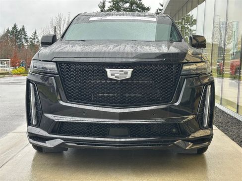 Certified 2023 Cadillac Escalade V w/ Heavy-Duty Trailer Package image 8