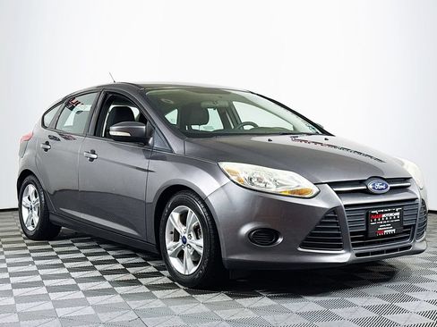 Used 2014 Ford Focus SE FWD image 1