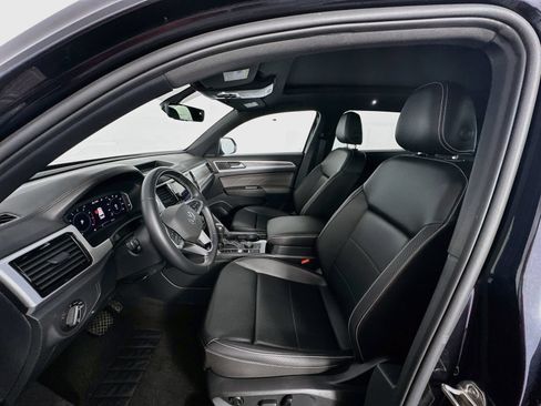 Used 2023 Volkswagen Atlas Cross Sport SE w/ Panoramic Sunroof Package AWD/4WD image 20