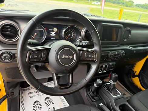 Used 2019 Jeep Wrangler Sport AWD/4WD image 25