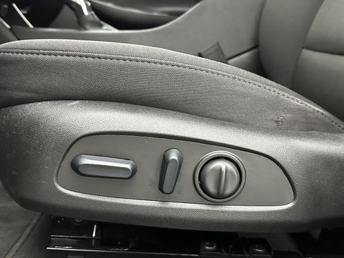 Used 2024 Chevrolet Malibu LT image 25