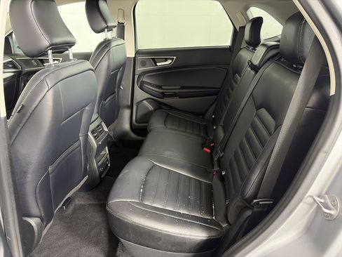 Used 2022 Ford Edge SEL w/ Convenience Package image 7