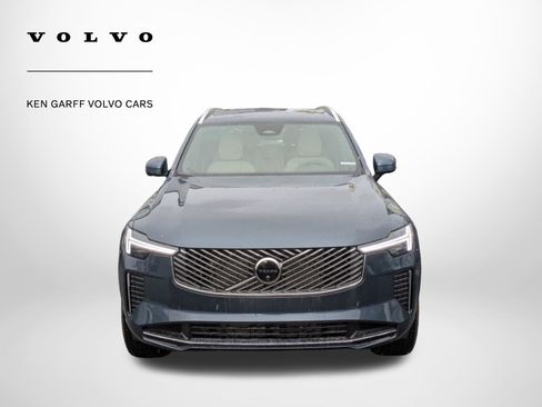New 2026 Volvo XC90 B6 Plus w/ Protection Package Premier image 8