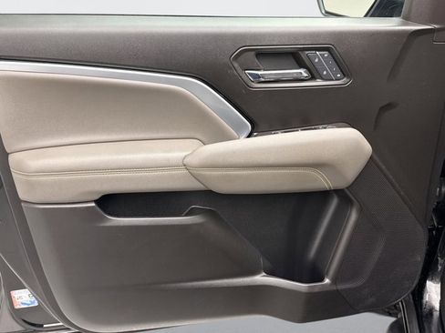 Used 2024 Chevrolet Colorado ZR2 w/ ZR2 Convenience Package III image 9