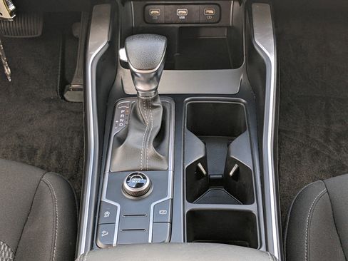 Certified 2023 Kia Sorento LX image 16