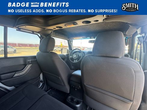 Used 2017 Jeep Wrangler Unlimited Sport w/ Quick Order Package 23S AWD/4WD image 19
