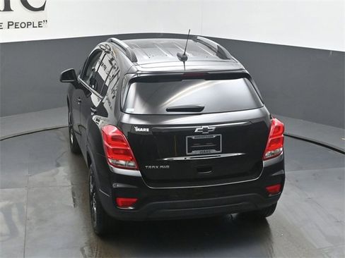 Used 2022 Chevrolet Trax LT w/ Midnight Edition image 56