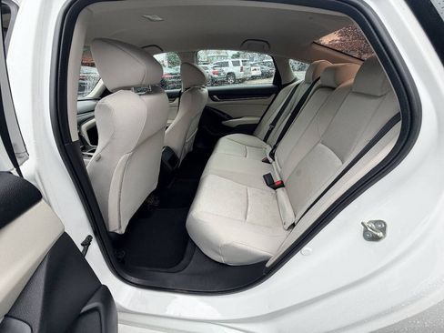 Used 2018 Honda Accord LX image 37