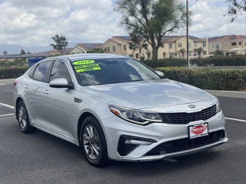 Used 2019 Kia Optima LX FWD image 1