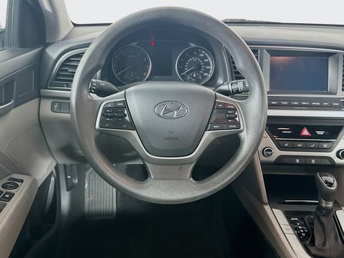 Used 2017 Hyundai Elantra SE FWD image 17