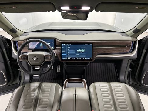 Used 2023 Rivian R1S Launch Edition image 27