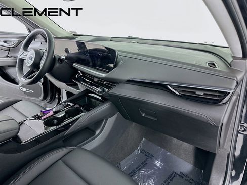 Used 2025 Buick Envision Preferred AWD/4WD image 34