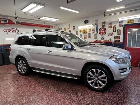 Used 2016 Mercedes-Benz GL 450 4MATIC image 4