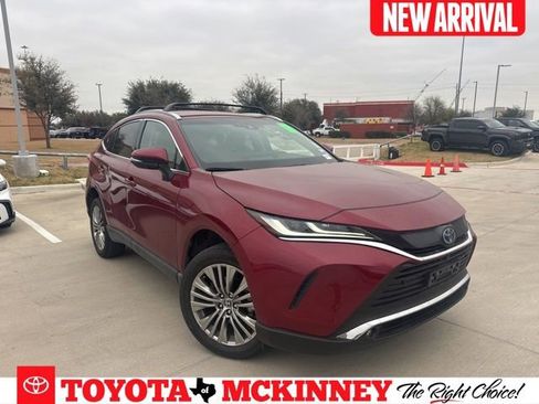 Used 2024 Toyota Venza Limited image 1