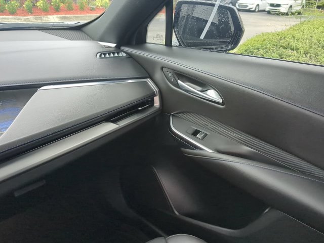 Used 2024 Cadillac XT4 Sport FWD image 19