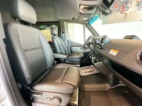 New 2025 Mercedes-Benz Sprinter 2500 image 26