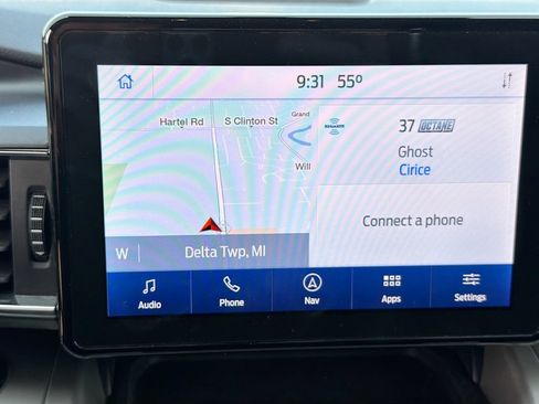 Used 2021 Ford Explorer XLT w/ Equipment Group 202A AWD/4WD image 17