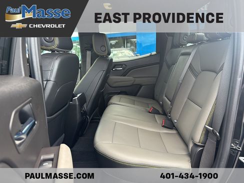 Used 2025 Chevrolet Colorado ZR2 w/ Technology Package AWD/4WD image 19