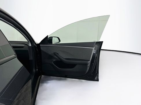 Used 2025 Tesla Model 3 Long Range RWD image 34
