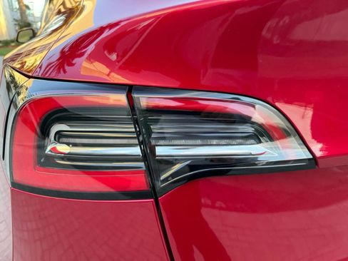 Used 2023 Tesla Model Y 2WD image 46