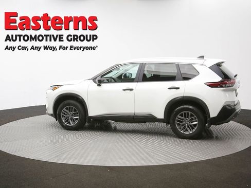 Used 2022 Nissan Rogue S image 61