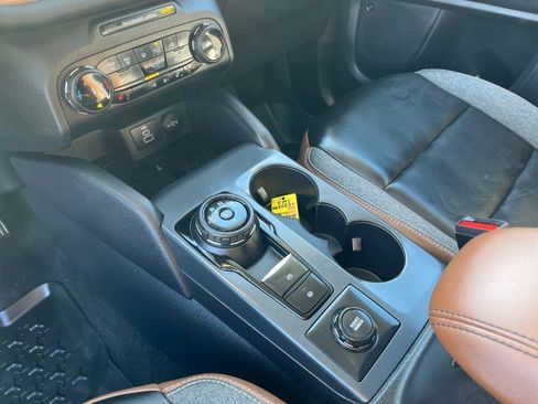 Used 2024 Ford Bronco Sport Outer Banks w/ Tech Package image 18