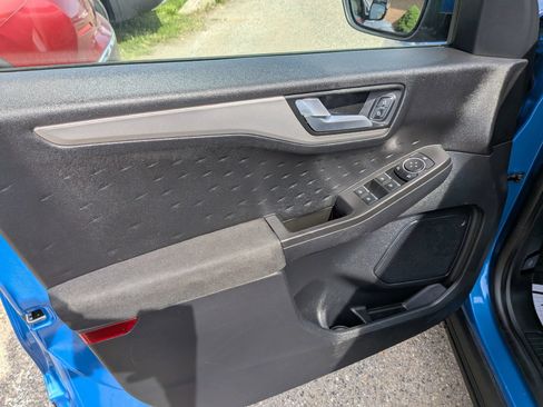 Used 2020 Ford Escape SE FWD image 22