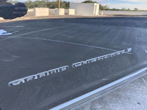 Used 2024 Jeep Grand Cherokee Altitude RWD image 15