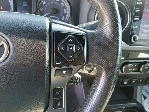 Used 2021 Toyota Tacoma TRD Off-Road AWD/4WD image 19