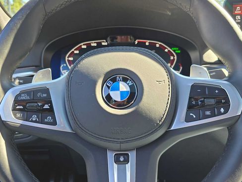 Used 2023 BMW M550i xDrive w/ Dynamic Handling Package AWD/4WD image 25