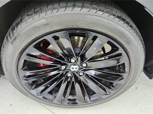 Used 2022 Bentley Bentayga Speed image 55