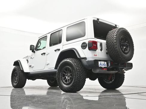Used 2022 Jeep Wrangler Unlimited Rubicon w/ Xtreme Recon 35" Tire Package AWD/4WD image 42