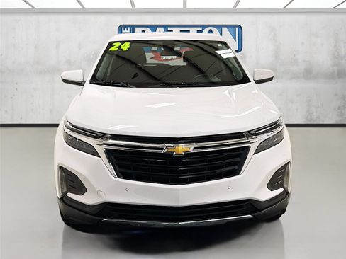 Used 2024 Chevrolet Equinox LT image 2