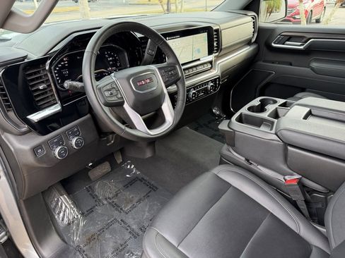 Used 2025 GMC Sierra 1500 SLT image 11