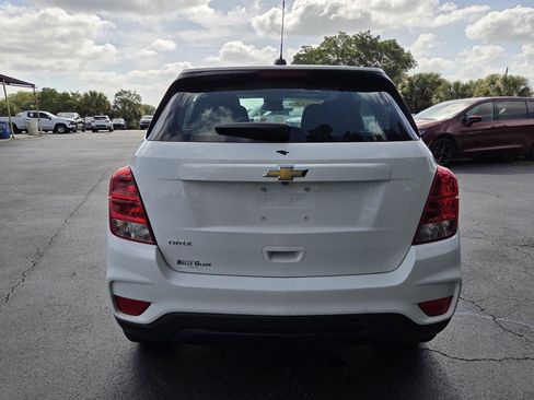 Used 2018 Chevrolet Trax LS FWD image 7