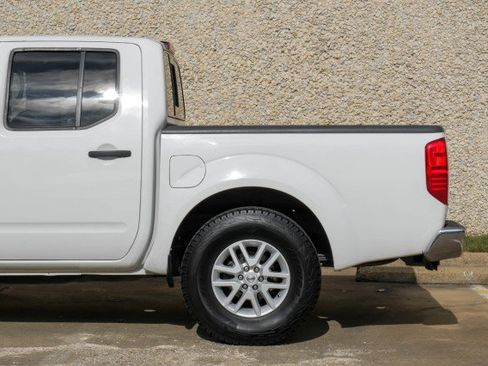 Used 2018 Nissan Frontier SV w/ Value Truck Package image 15