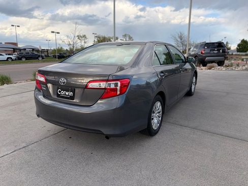 Used 2014 Toyota Camry FWD image 7