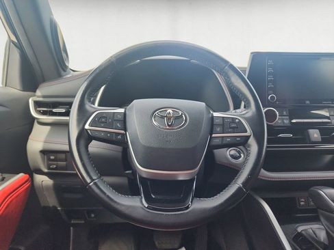 Used 2022 Toyota Highlander XSE AWD/4WD image 13