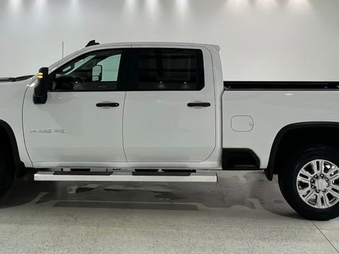 Used 2022 Chevrolet Silverado 2500 W/T w/ WT Convenience Package AWD/4WD image 2