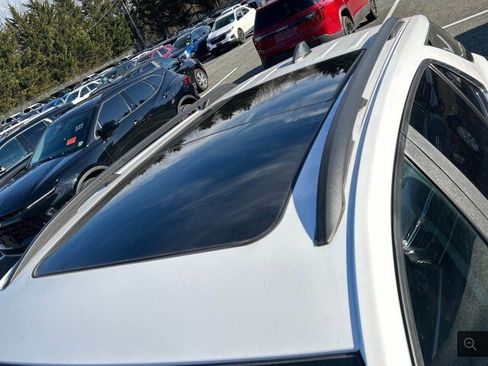 Certified 2022 Chevrolet Equinox LT image 4