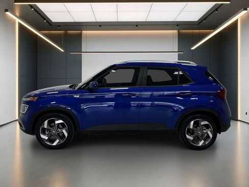 Certified 2024 Hyundai Venue SEL FWD image 2